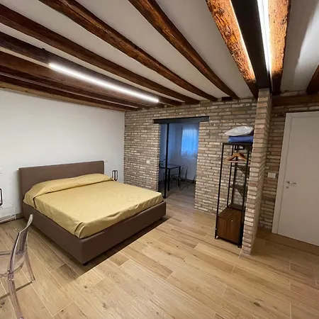Apartamento Loft For Couples Close To The Ghetto Veneza